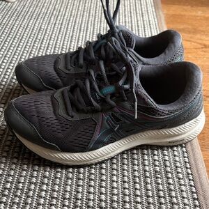 Asics women’s running shoes